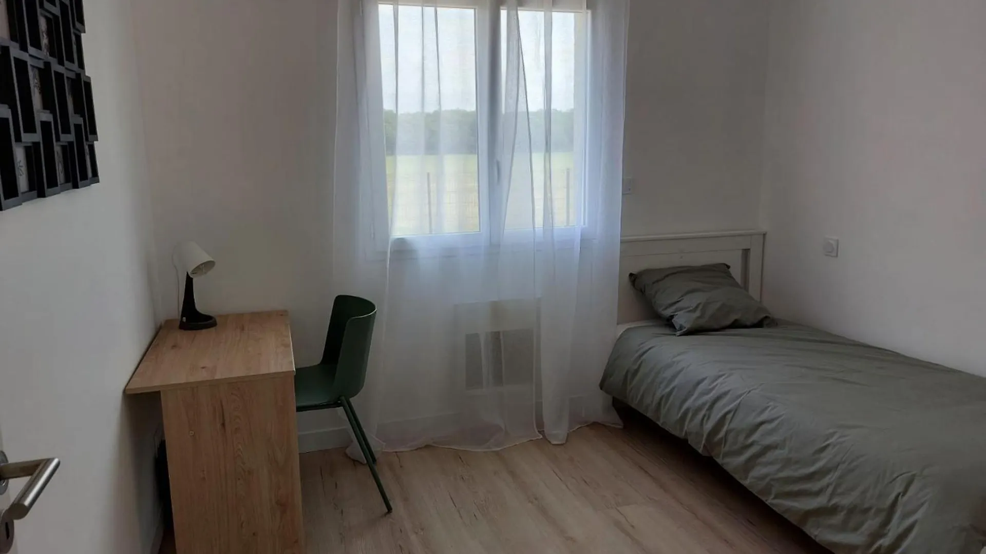 Maison Neuve A Bessens
